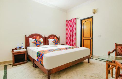 DLF Phase 3 Hotel | FabExpress Singh Suite - DLF Phase 3, Gurugram