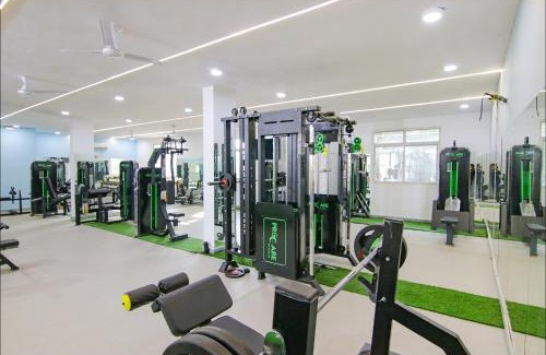 DLF Phase 3 Hotel | FabExpress Singh Suite - DLF Phase 3, Gurugram