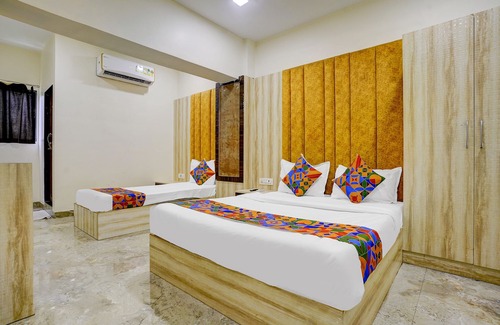 Andheri West Hotel | Fabexpress Sumit Palace