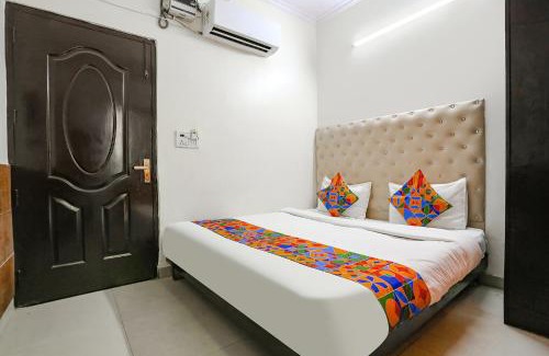 Lajpat Nagar Hotel | FabExpress The Lazeez