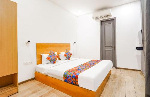 Delhi Hotel | FabExpress The Luxe Inn