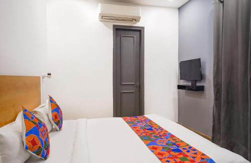 Delhi Hotel | FabExpress The Luxe Inn
