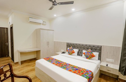 Lucknow Hotel | Fabexpress Trijal Inn