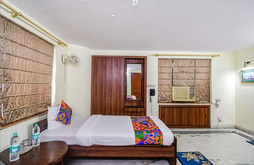 Sector II Hotel | Fabexpress Ullash Residency