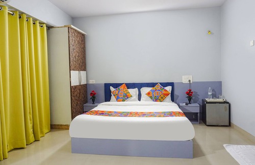 Baner Hotel | FabHotel Baner Executive - Balewadi high street