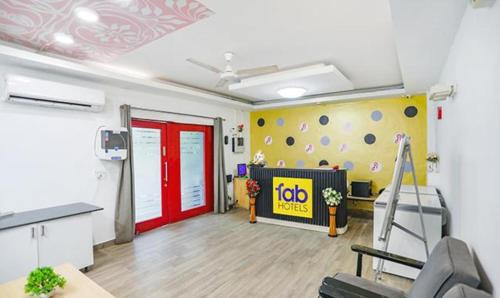 Noida Hotel | FabHotel F9 Sector 51