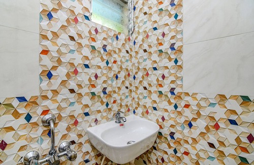 Kolkata Hotel | FabHotel Heritage Ruby