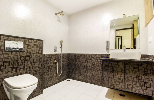 Ayodhya Hotel | Fabhotel Hridyam Madhuram