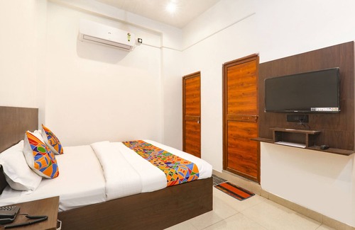 Ayodhya Hotel | Fabhotel Hridyam Madhuram
