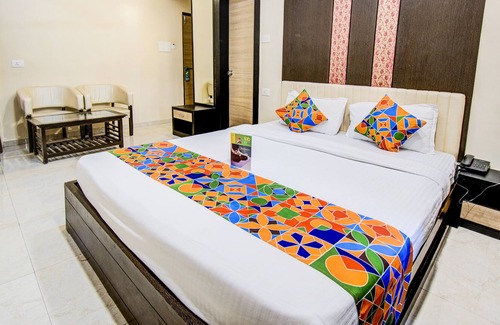 Nigdi Hotel | FabHotel Krishna Regency