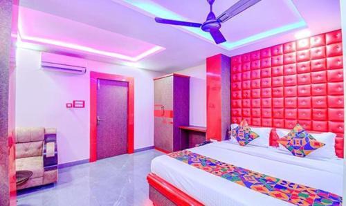 Lake Town Hotel | FabHotel The Crown Comforts