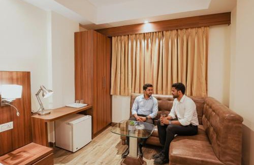 Adarsh Nagar Hotel | FabHotel The Kailash Dev - Near Azadpur Metro