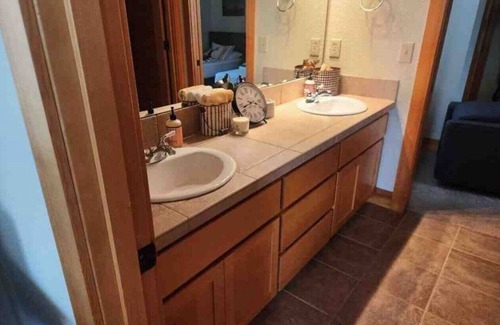 Redmond Cottage | Fabulous 2-bedroom cottage with AC in Redmond