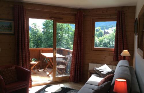 Les Houches Apartment | Facing the Chamonix Needles