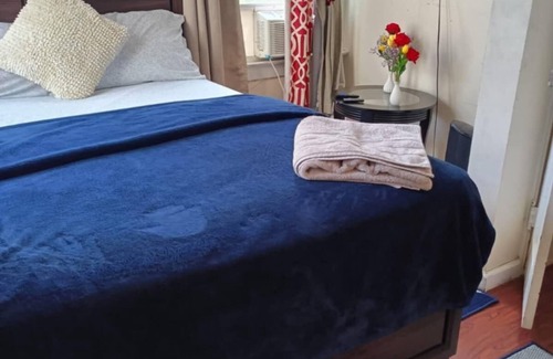 Newark House | Fada Guest House Newark NJ Airport EWR