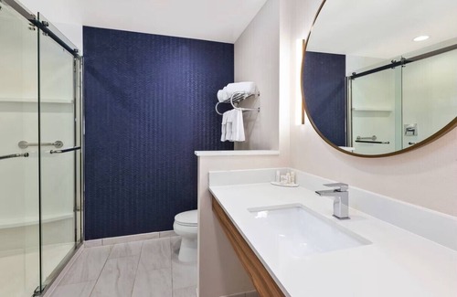 Raisin Hotel | Fairfield by Marriott Inn & Suites Fresno River Park