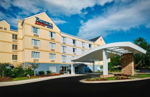Myrtle Beach Hotel | Fairfield Inn Myrtle Beach Broadway at the Beach
