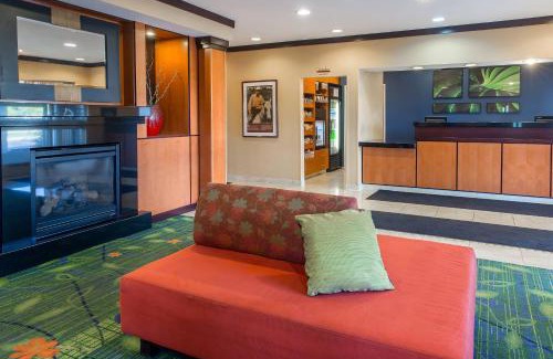 Canton Hotel | Fairfield Inn & Suites Canton