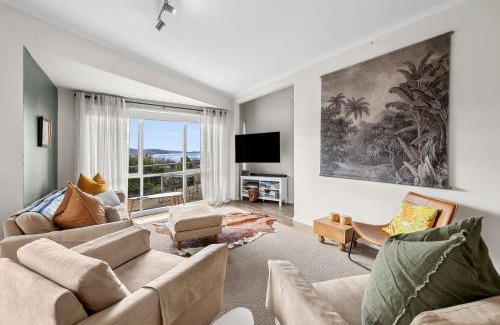 Lorne House | Fairview Central With A View