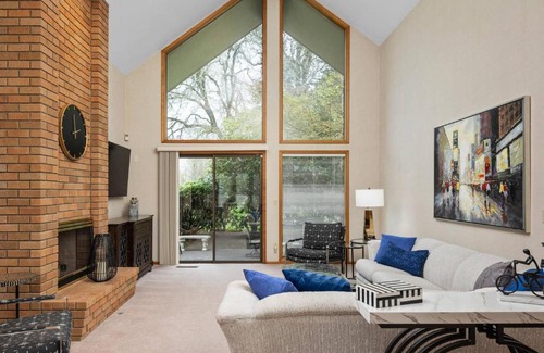 Cal Young House | Fairway View Retreat