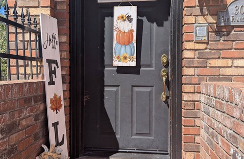 Downtown Flagstaff Apartment | Fall Colors R Coming! | Enjoy our Local Discounts