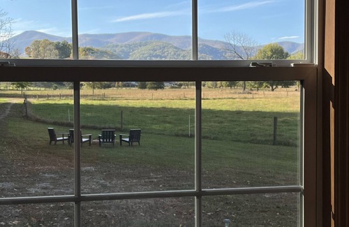 Roseland House | Fall is in full swing. No charge for the view!