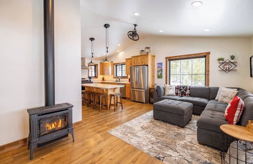 Georgetown Cabin | Fall Weeks Available! Stunning lake views
