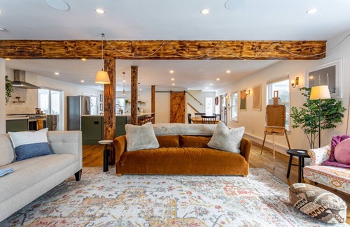 Roscoe Apartment | Fall & Winter Comfort in Roscoe Mountain Home