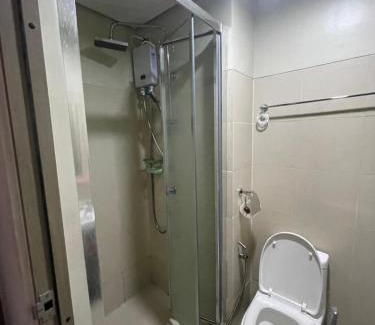 Highway Hills Apartment | Fame Residences 1 bedroom near MRT, Shaw, Megamall, Shangrila, Ortigas 1401