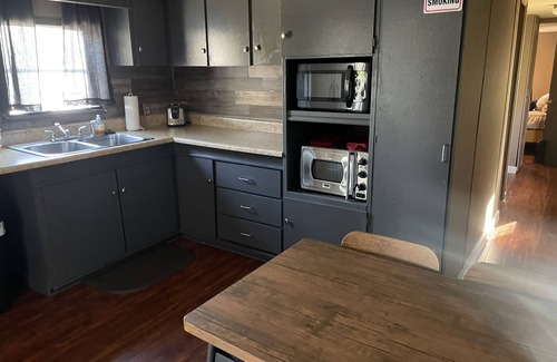 Camdenton Cottage | Family and Pet friendly lakefront with Dock