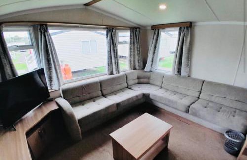 Fleetwood House | Family Caravan In Cala Gran