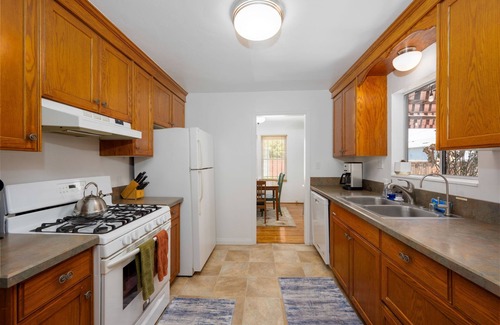North Park House | Family Friendly 3BR Getaway! Central, Convenient, & Charming.