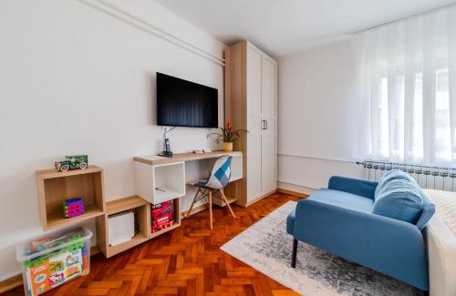 Zagreb Apartment | Family Friendly Apartment With Parking - Happy Rentals