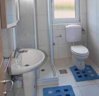 Vinkuran Apartment | Family friendly apartments with a swimming pool Vinkuran, Pula - 15736
