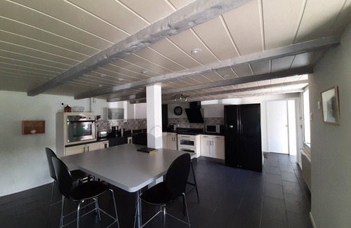 Plouescat House | "Family-Friendly House with Heated Pool & Private Garden – Close to the Beach"