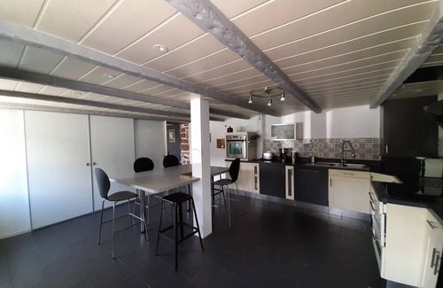 Plouescat House | "Family-Friendly House with Heated Pool & Private Garden – Close to the Beach"
