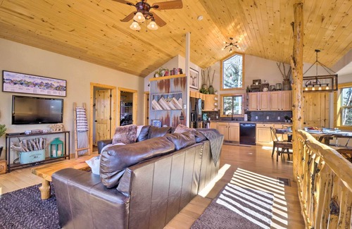 Indian Mountain Cabin | Family-Friendly Jefferson Cabin w/Fire Pit!