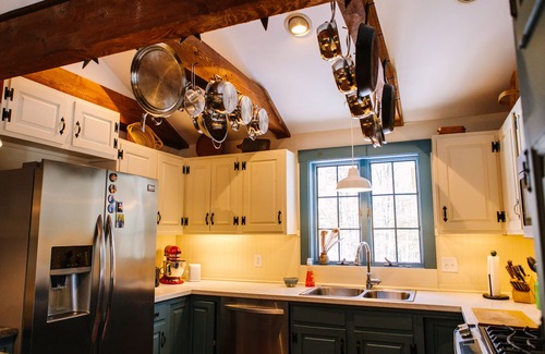 Brunswick Cottage | Family friendly pond-side retreat - Short distance to Bowdoin, beaches, hikes