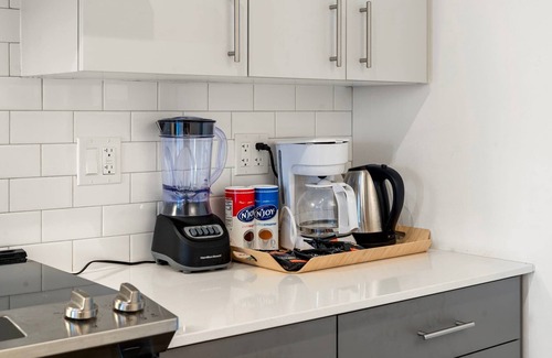 River North Hotel | Family-Sized 4BR Luxury in Downtown Chicago