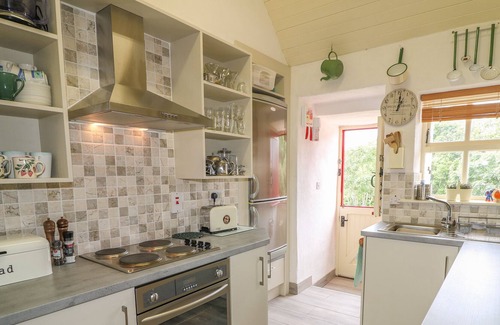 Lettermacaward Cottage | FAN TAMAILL, family friendly in Lettermacaward, County Donegal