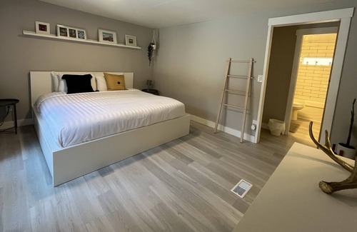 East Kootenay House | Fantastic Location in West Fernie | 5 Minute Drive to the Resort | Pet Friendly
