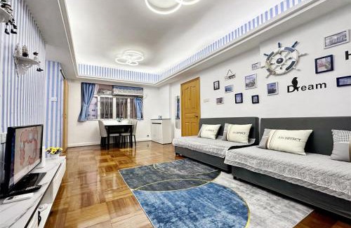 Yau Tsim Mong Apartment | Fantastic Queen beds, 4Rms beside MTR grand 14ppls 2 bathrm