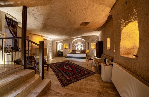 Ortahisar Hotel | Farmer Cave House