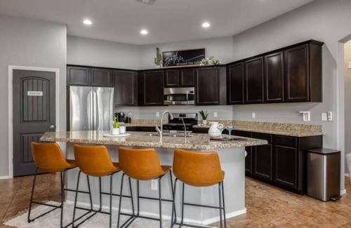 Glendale House | FAVORITE Desert Retreat, minutes to STATE FARM STADIUM & DOGERS Spring Training