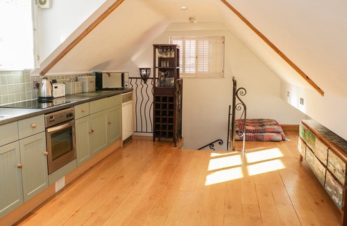 Whitby Cottage | FAWCET HOUSE, pet friendly, country holiday cottage in Whitby
