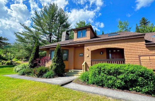 Bretton Woods House | FC44 Renovated 3bed 3bath Forest Cottage AC views yard fast wifi Walk to skiing
