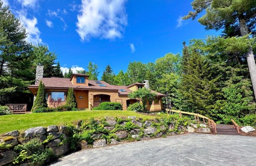 Bretton Woods House | FC44 Renovated 3bed 3bath Forest Cottage AC views yard fast wifi Walk to skiing