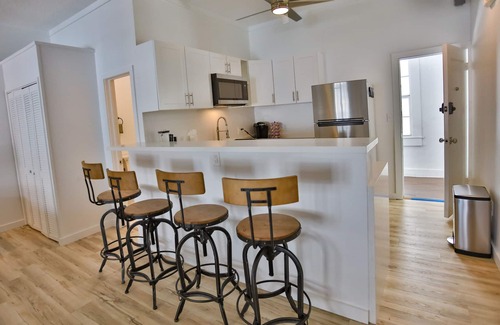 Downtown Apartment | Features.Key West Suites Hotel has an outdoor pool and fitness center