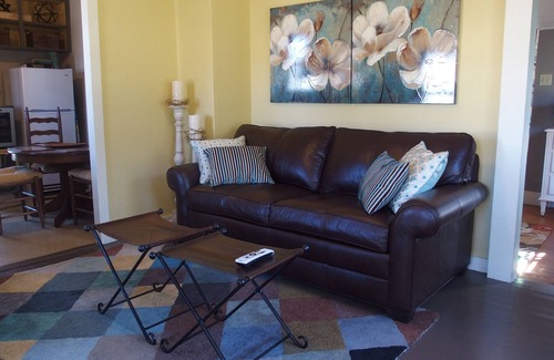 Johnson City Cottage | Feel At Home In A Cozy Yet Modern Cottage Located Off The Texas Hwy 90 Winetrail