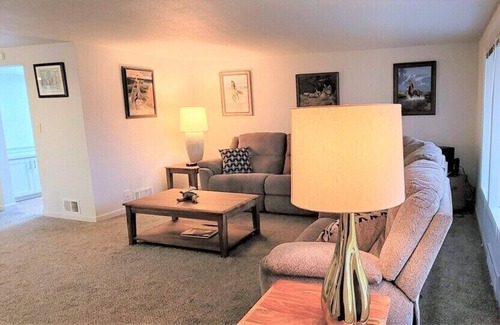 College Hill House | Feels Like Home. Super Comfy!
